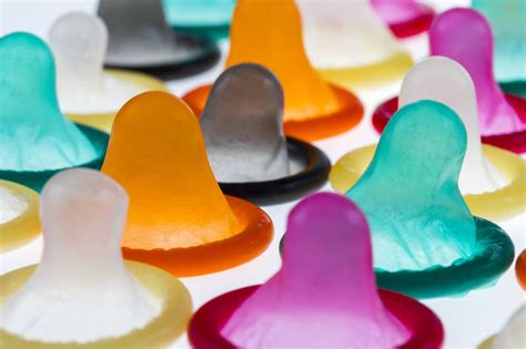 Blowjob ohne Kondom gegen Aufpreis Erotik Massage Aesch